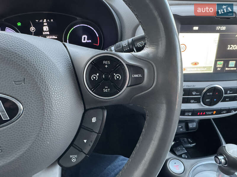 Позашляховик / Кросовер Kia Soul EV 2015 в Тернополі