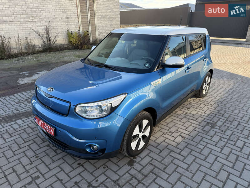 Внедорожник / Кроссовер Kia Soul EV 2014 в Тернополе