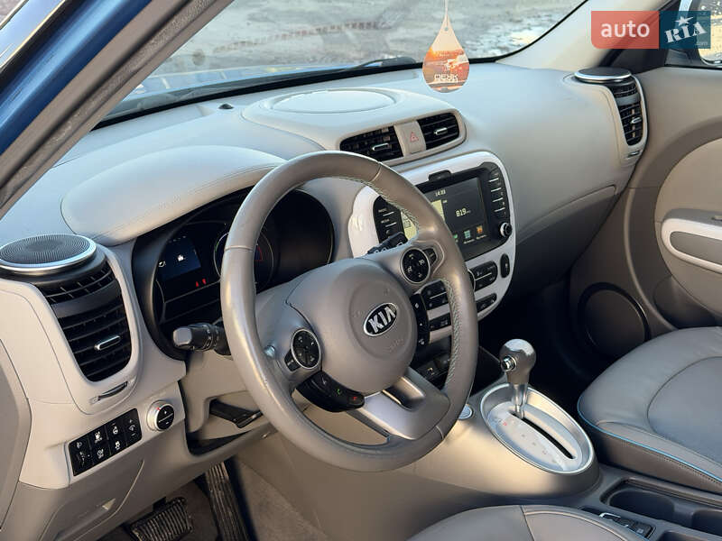 Внедорожник / Кроссовер Kia Soul EV 2014 в Тернополе