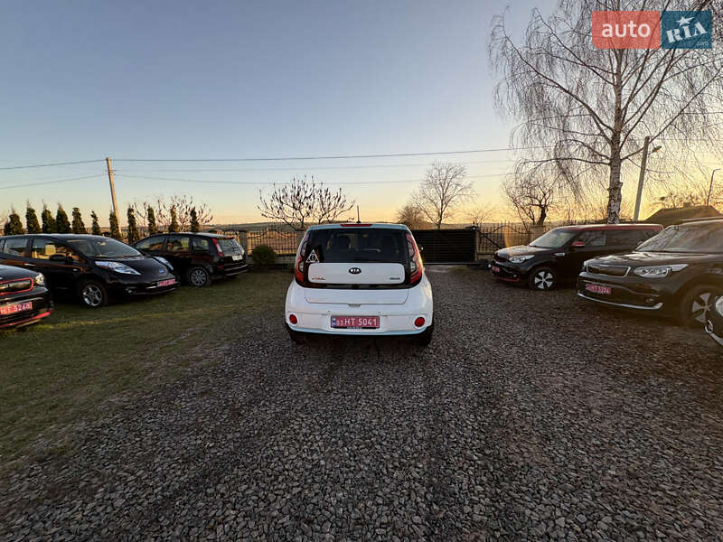 Позашляховик / Кросовер Kia Soul EV 2015 в Луцьку фото 15 Позашляховик / Кросовер Kia Soul EV 2015 в Луцьку