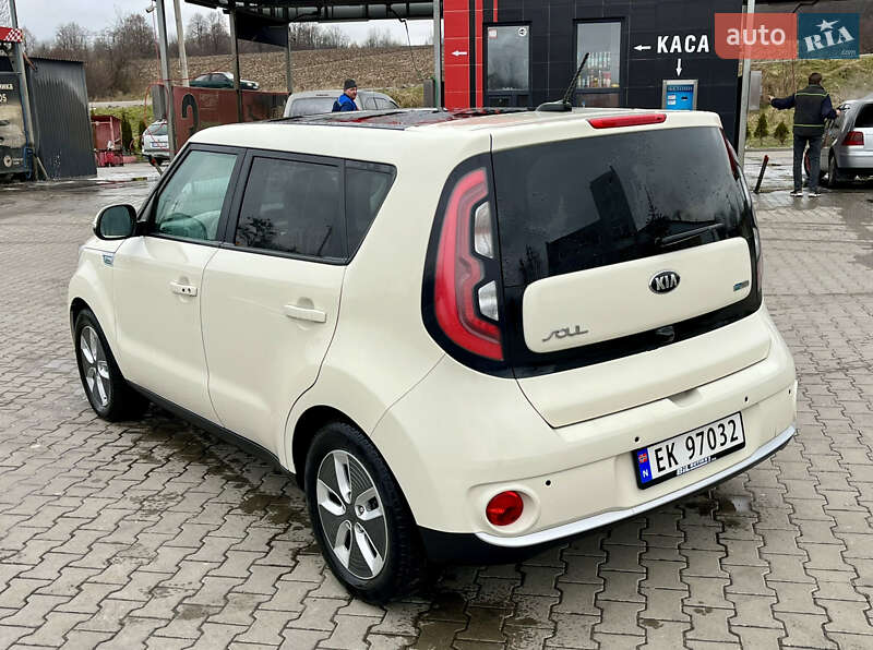 Позашляховик / Кросовер Kia Soul EV 2017 в Львові