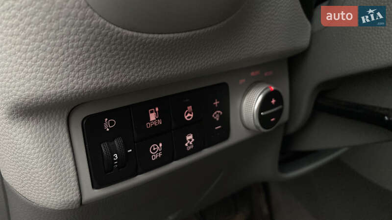 Внедорожник / Кроссовер Kia Soul EV 2015 в Луцке