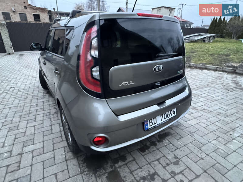 Внедорожник / Кроссовер Kia Soul EV 2015 в Тернополе