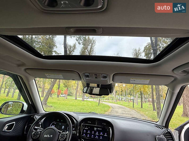Позашляховик / Кросовер Kia Soul EV 2022 в Києві фото 24 Позашляховик / Кросовер Kia Soul EV 2022 в Києві