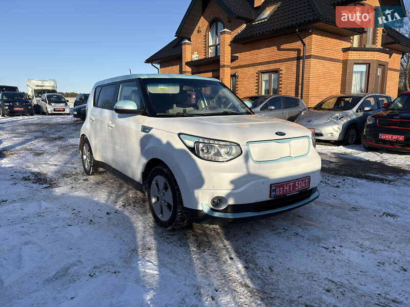 Внедорожник / Кроссовер Kia Soul EV 2015 в Луцке