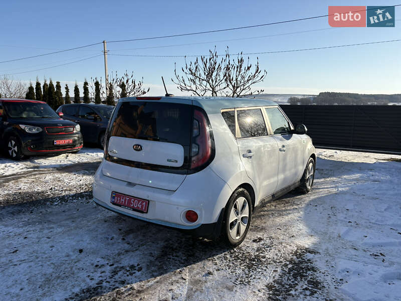 Внедорожник / Кроссовер Kia Soul EV 2015 в Луцке