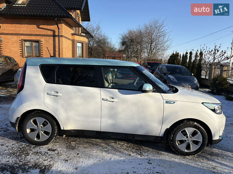 Внедорожник / Кроссовер Kia Soul EV 2015 в Луцке