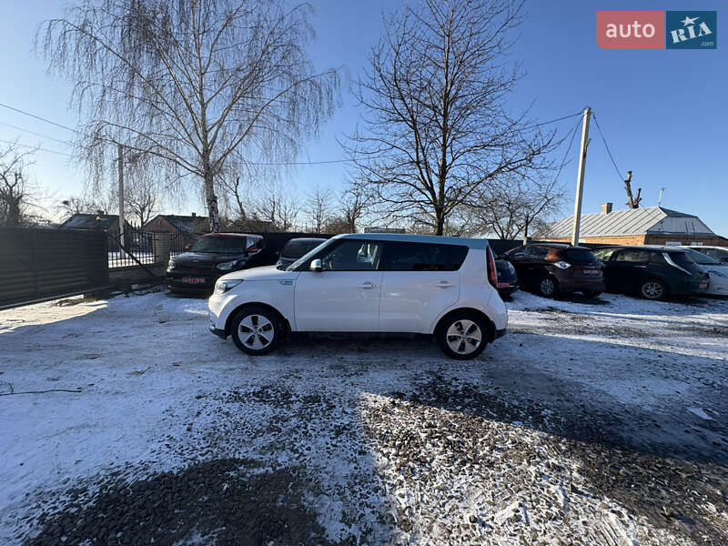 Внедорожник / Кроссовер Kia Soul EV 2015 в Луцке