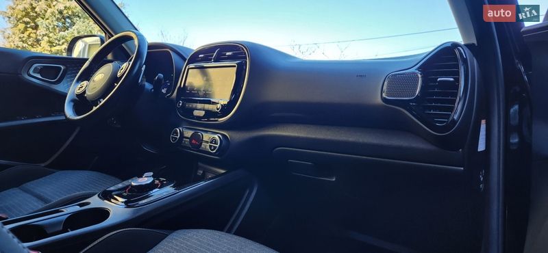 Внедорожник / Кроссовер Kia Soul EV 2019 в Ровно