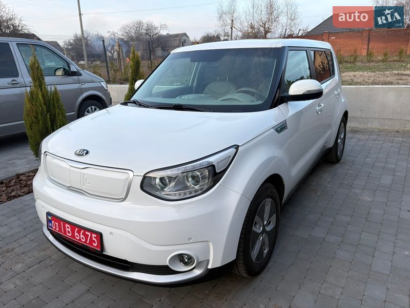 Внедорожник / Кроссовер Kia Soul EV 2017 в Луцке