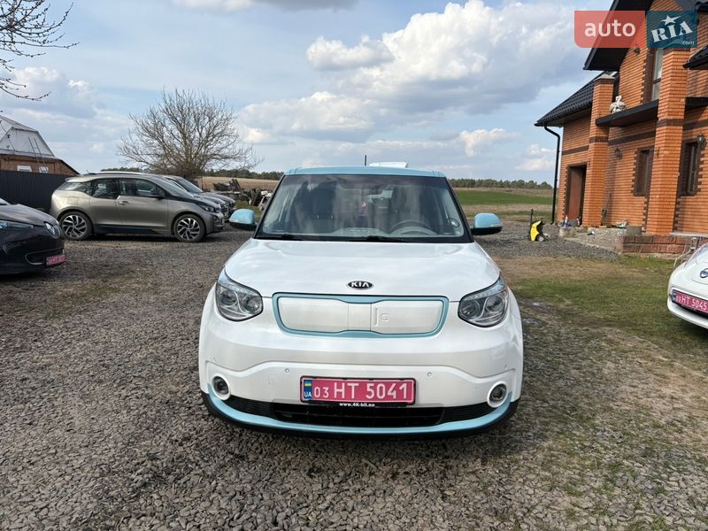 Внедорожник / Кроссовер Kia Soul EV 2014 в Луцке