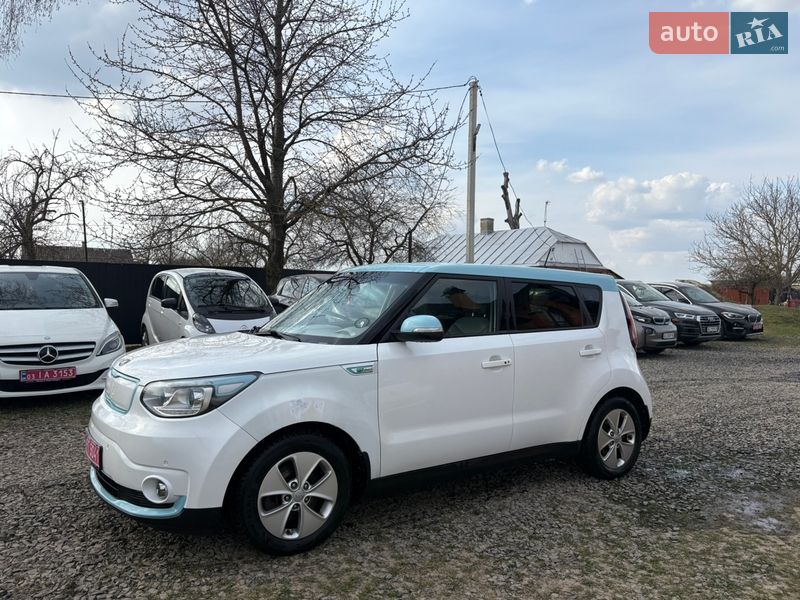Внедорожник / Кроссовер Kia Soul EV 2014 в Луцке