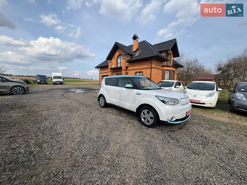 Внедорожник / Кроссовер Kia Soul EV 2014 в Луцке
