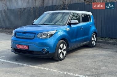 Внедорожник / Кроссовер Kia Soul EV 2015 в Каменец-Подольском