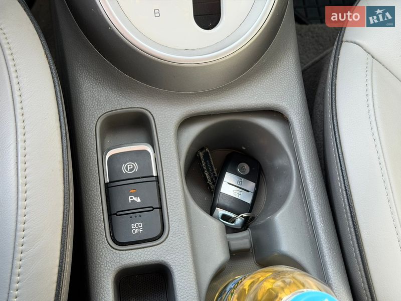 Позашляховик / Кросовер Kia Soul EV 2015 в Миколаєві