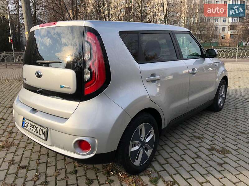 Хэтчбек Kia Soul 2016 в Ровно