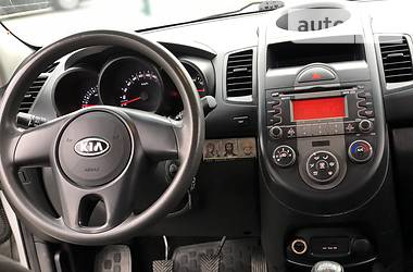 Хетчбек Kia Soul 2011 в 