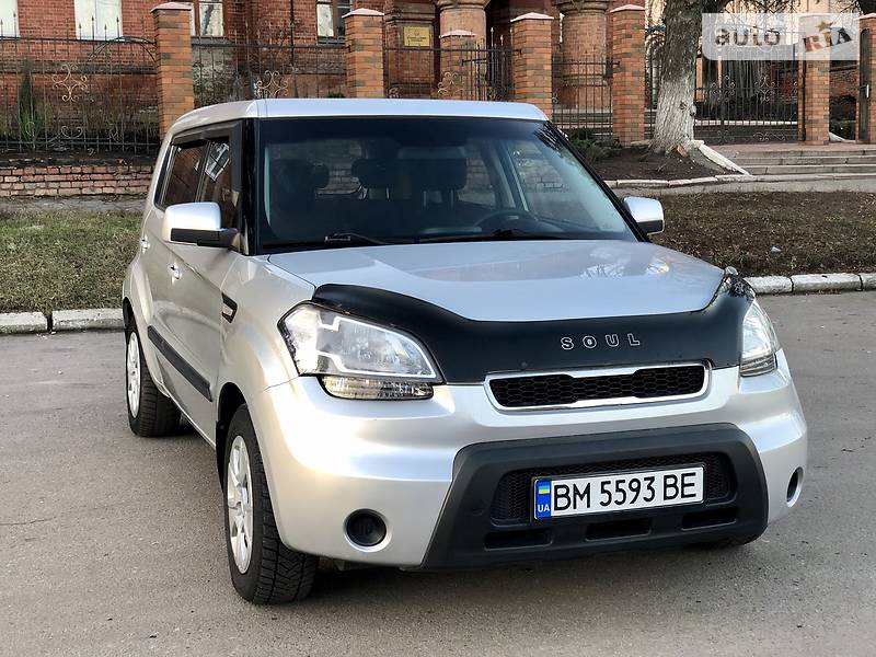 Хетчбек Kia Soul 2011 в 