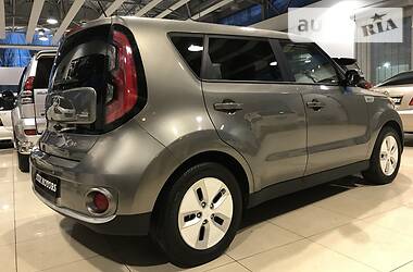 Позашляховик / Кросовер Kia Soul 2015 в Одесі