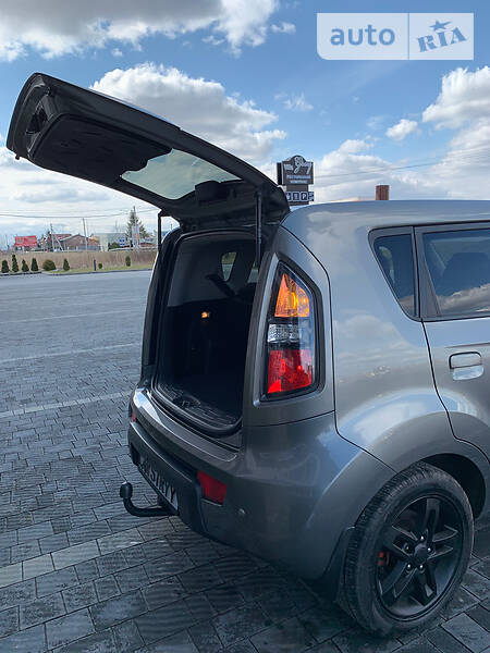 Хетчбек Kia Soul 2009 в Стрию