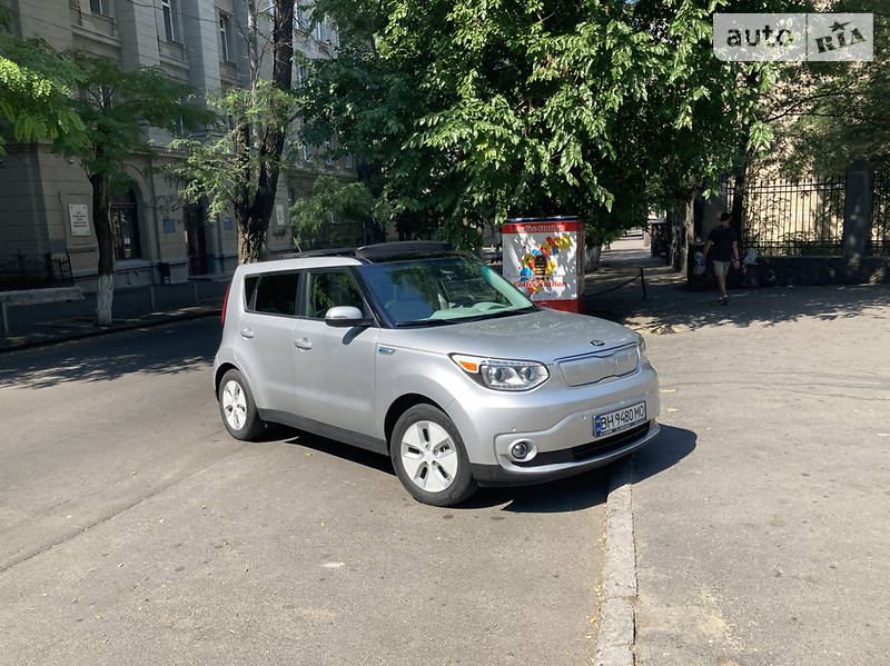 Kia Soul EV Plus Sun and Fun