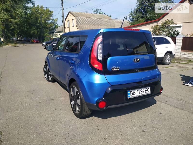 Хэтчбек Kia Soul 2015 в Киеве