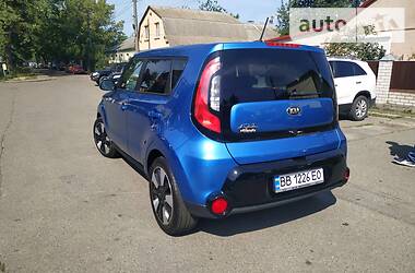 Хэтчбек Kia Soul 2015 в Киеве