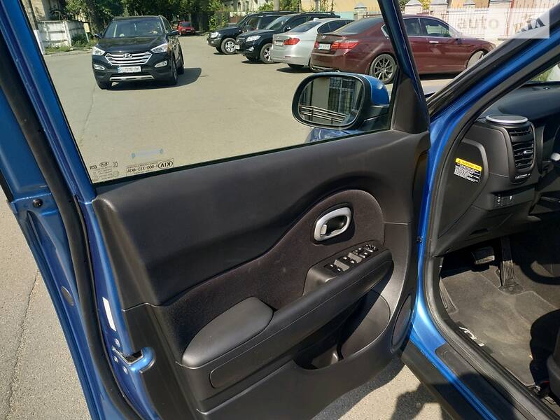 Хэтчбек Kia Soul 2015 в Киеве