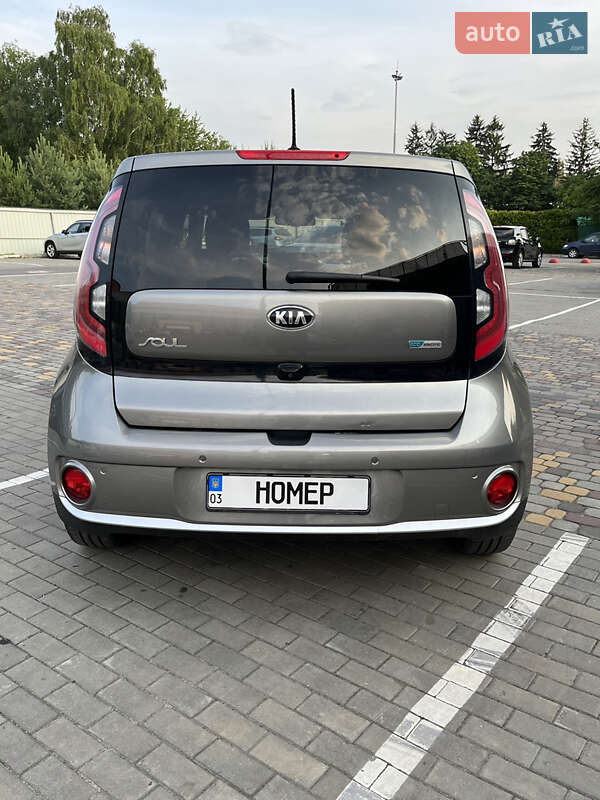 Внедорожник / Кроссовер Kia Soul 2015 в Луцке