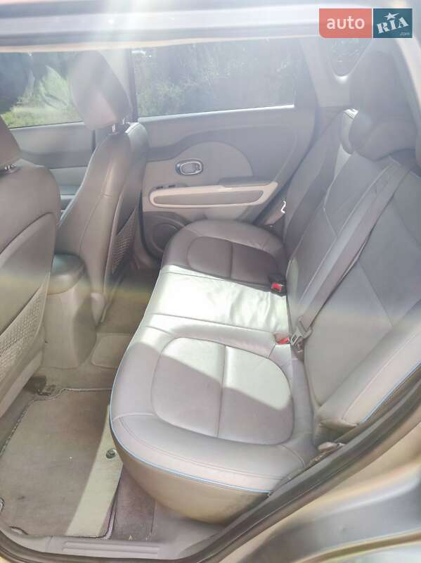 Позашляховик / Кросовер Kia Soul 2016 в Одесі