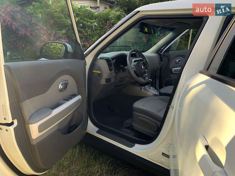Позашляховик / Кросовер Kia Soul 2016 в Борисполі