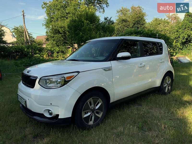 Позашляховик / Кросовер Kia Soul 2016 в Борисполі
