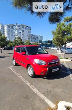 Позашляховик / Кросовер Kia Soul 2010 в Одесі