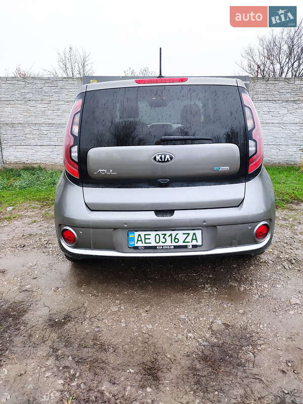Внедорожник / Кроссовер Kia Soul 2015 в Днепре фото 2 Внедорожник / Кроссовер Kia Soul 2015 в Днепре