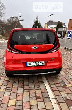 Позашляховик / Кросовер Kia Soul 2020 в 