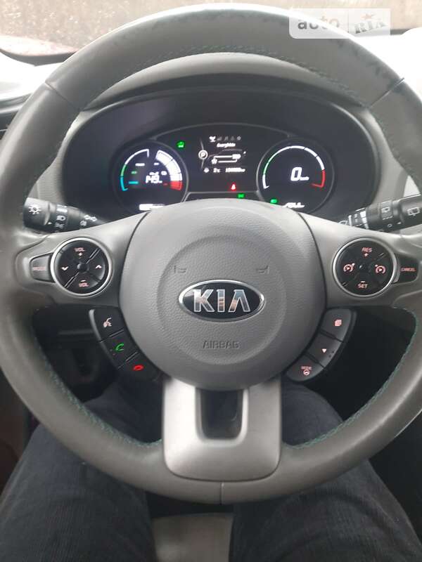 Позашляховик / Кросовер Kia Soul 2015 в Українці