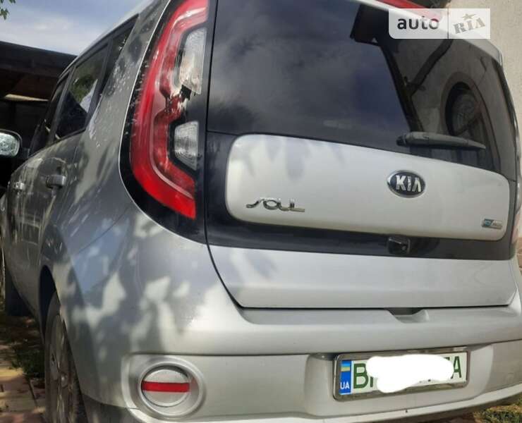 Позашляховик / Кросовер Kia Soul 2017 в Одесі