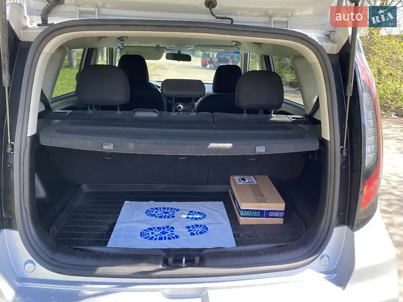 Kia Soul 2017 VIN KNDJP3A58J7541916 фото оголошення 10 з 69