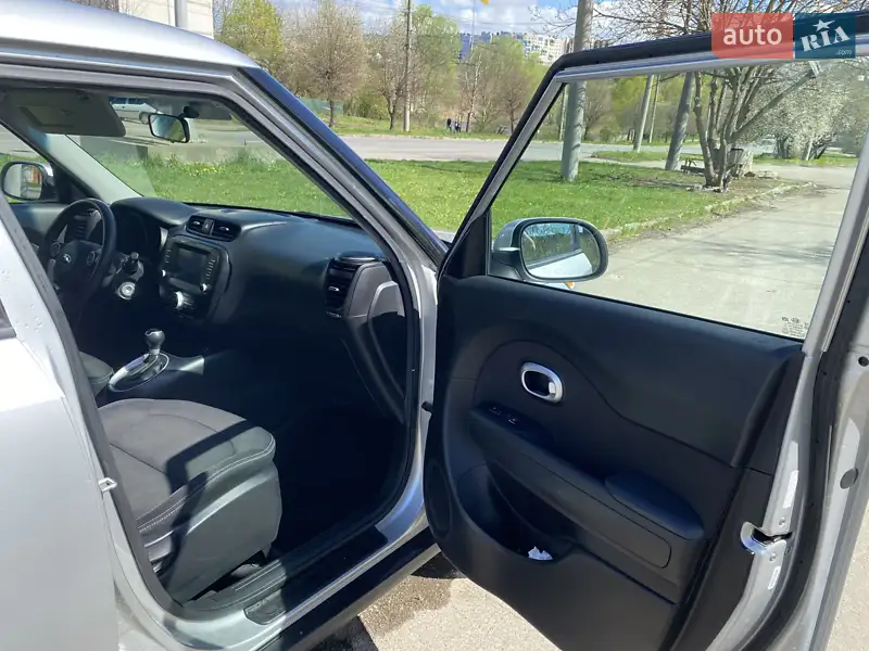 Kia Soul 2017 VIN KNDJP3A58J7541916 фото оголошення 15 з 69