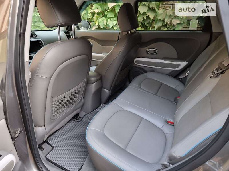 Позашляховик / Кросовер Kia Soul 2016 в Одесі