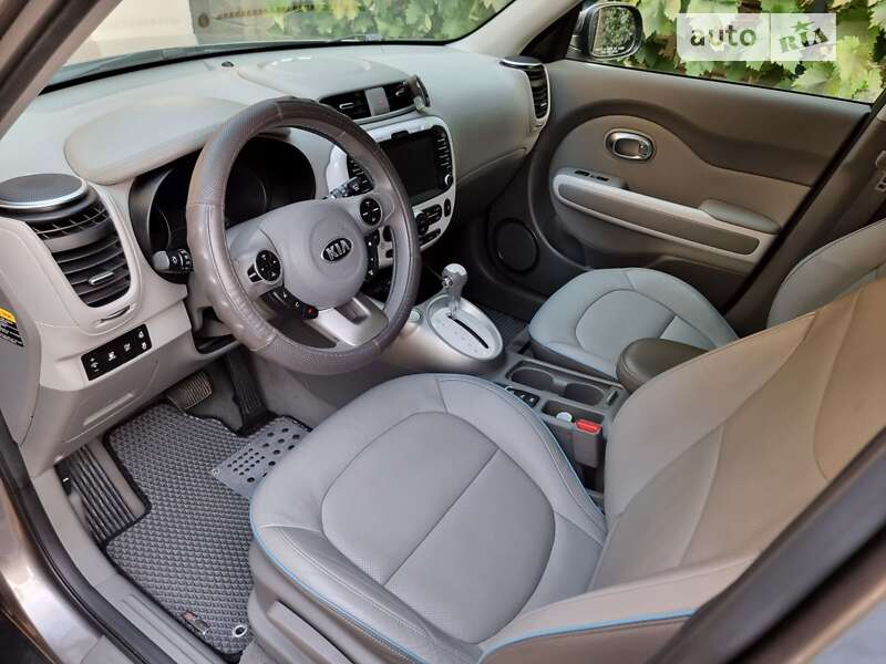 Позашляховик / Кросовер Kia Soul 2016 в Одесі