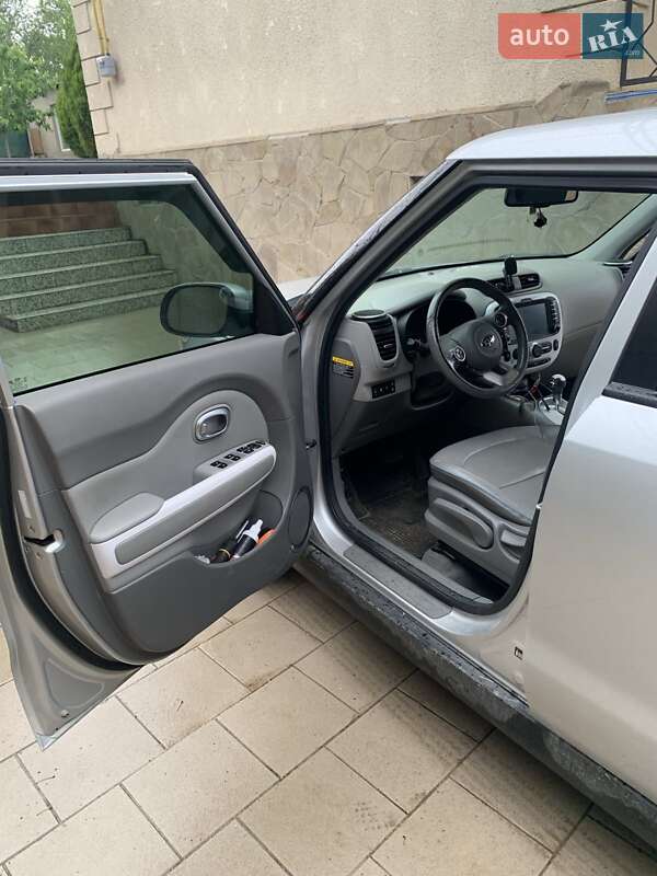 Внедорожник / Кроссовер Kia Soul 2016 в Одессе фото 6 Внедорожник / Кроссовер Kia Soul 2016 в Одессе