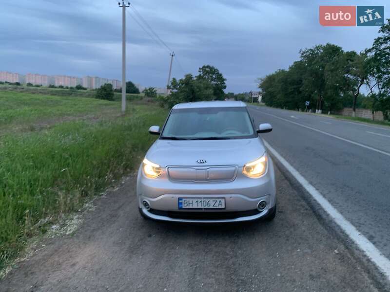 Внедорожник / Кроссовер Kia Soul 2016 в Одессе фото 10 Внедорожник / Кроссовер Kia Soul 2016 в Одессе