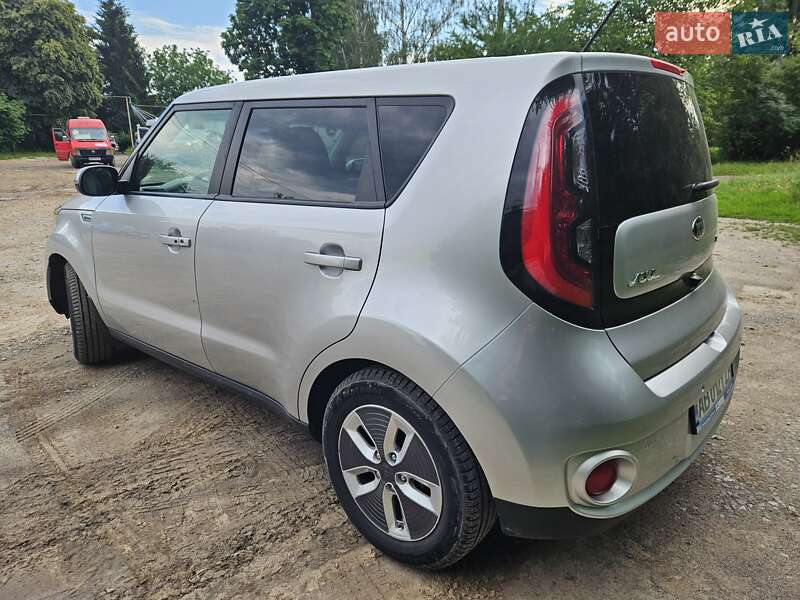 Позашляховик / Кросовер Kia Soul 2017 в Вінниці