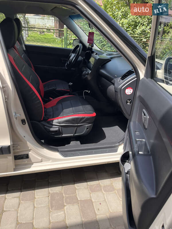 Позашляховик / Кросовер Kia Soul 2009 в Косові