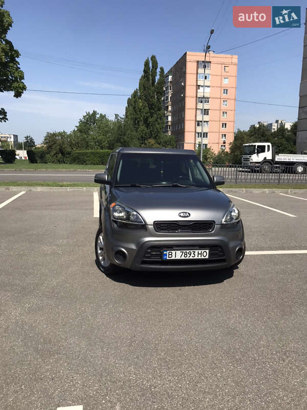 Позашляховик / Кросовер Kia Soul 2013 в Харкові