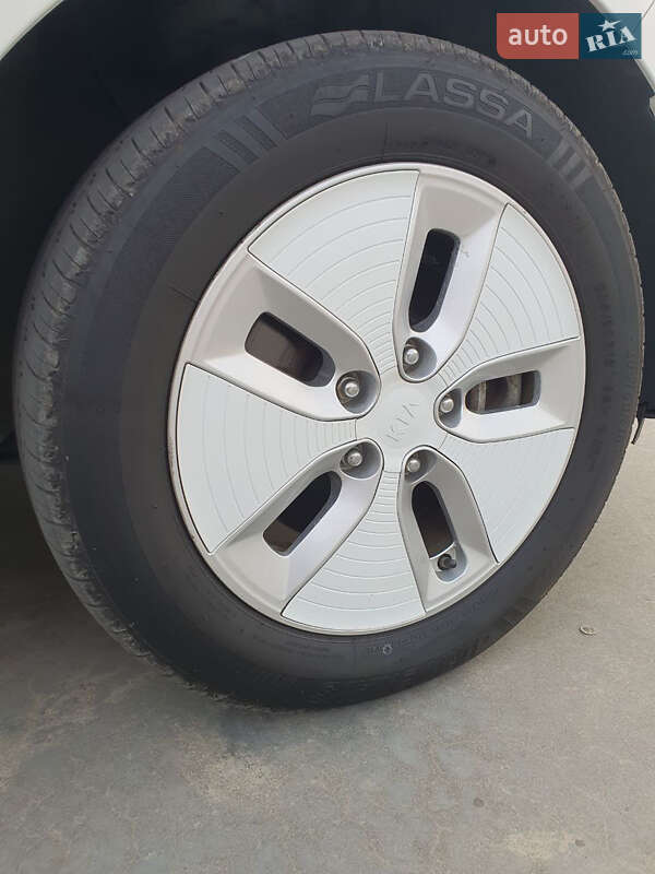 Позашляховик / Кросовер Kia Soul 2016 в Києві