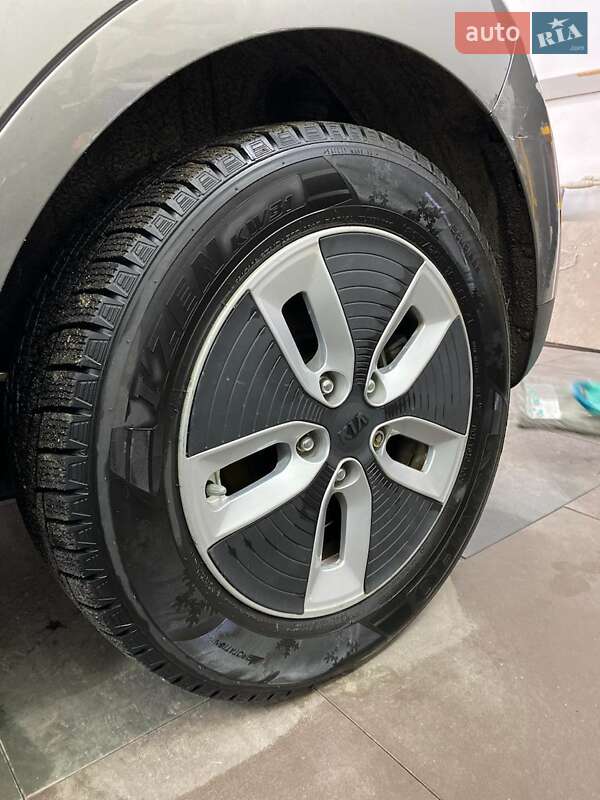 Позашляховик / Кросовер Kia Soul 2016 в Києві