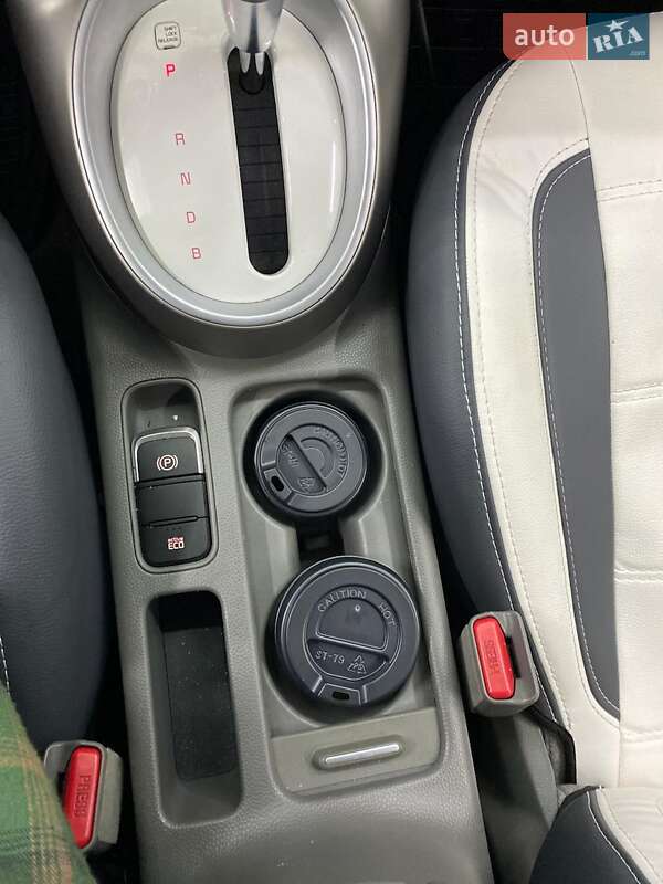 Позашляховик / Кросовер Kia Soul 2016 в Києві