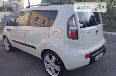 Позашляховик / Кросовер Kia Soul 2009 в Пирятині